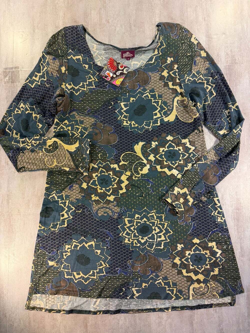 Salaam Made in USA Long Sleeve Mandala Floral Tunic Top Size Small